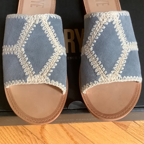 FRYE Ava Crochet Leather Slide Sandals Steel Blue SZ 9 - Picture 4 of 16